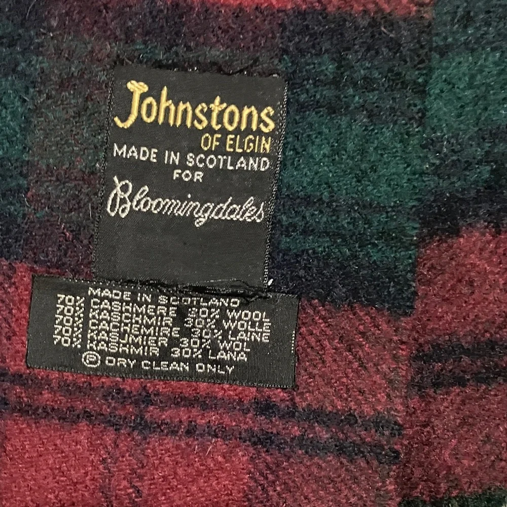 Johnstons of Elgin Red and Green Tartan Scarf